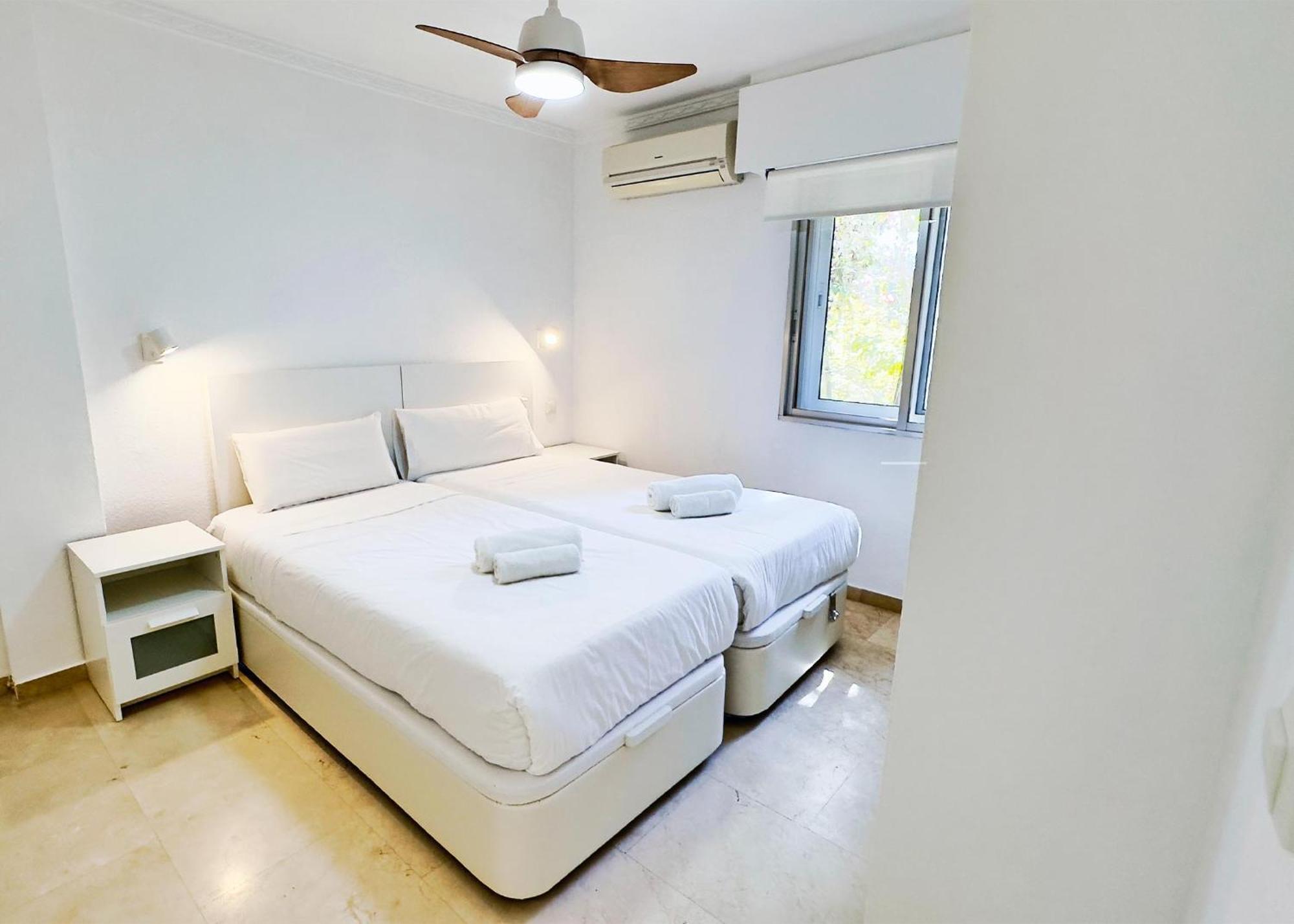 1 Bedroom Apartment Second Line Beach- Parque Marbella Building Esterno foto