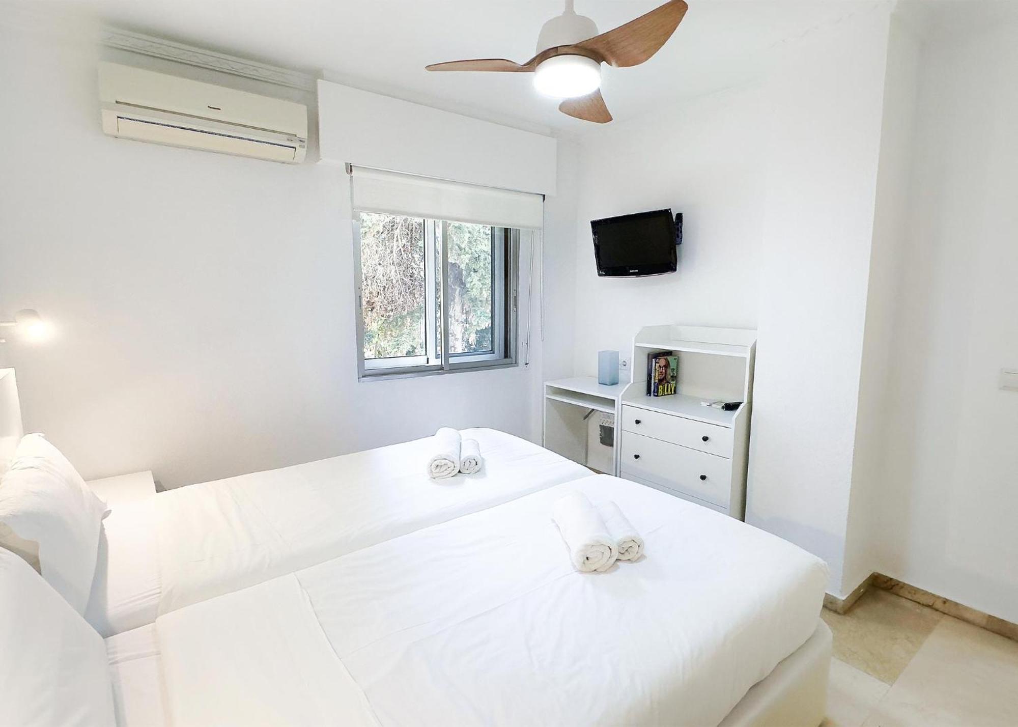 1 Bedroom Apartment Second Line Beach- Parque Marbella Building Esterno foto
